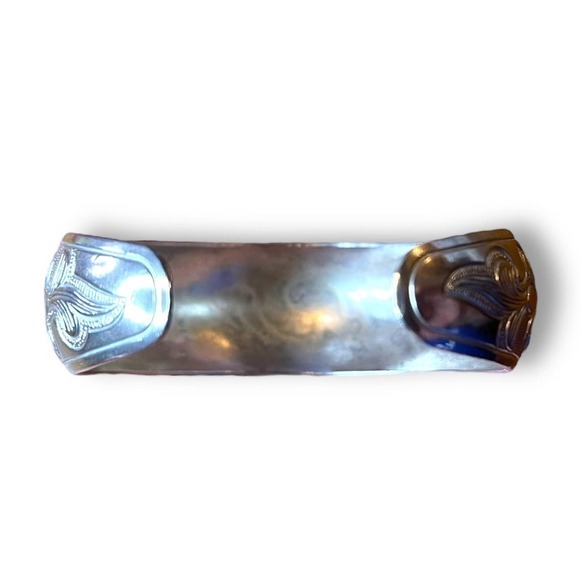 Silver Tone Cuff Bracelet Yin Yang Fish Design Floral Pattern - Picture 7 of 9